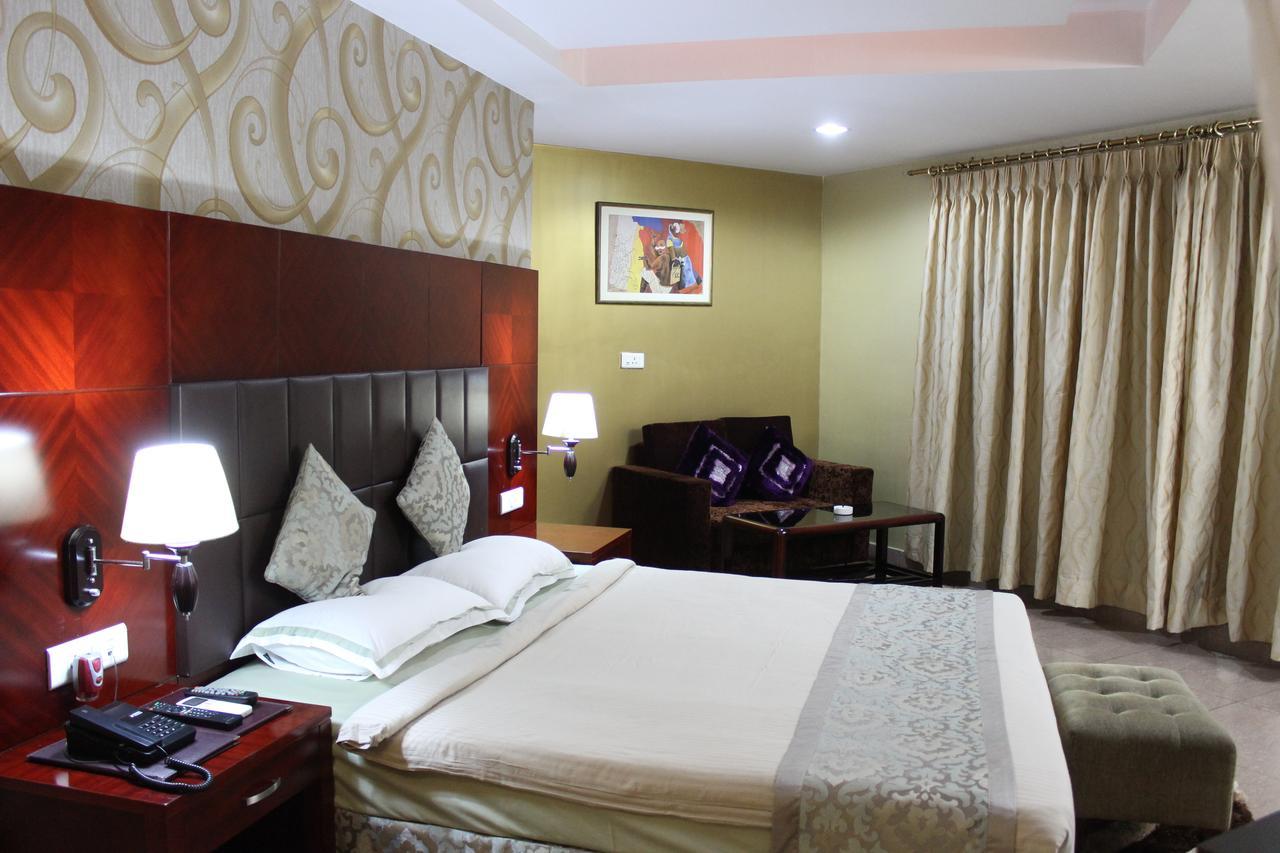 Hotel Gateway Grandeur Guwahati Eksteriør billede