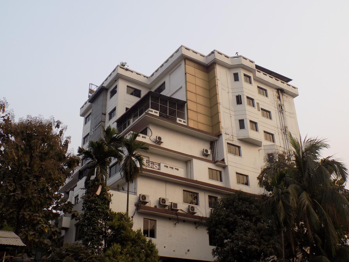 Hotel Gateway Grandeur Guwahati Eksteriør billede