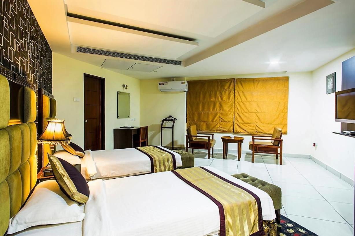 Hotel Gateway Grandeur Guwahati Eksteriør billede